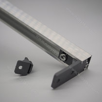 Sada uchytenia k hlinikovému profilu pre poddrezový korpus 