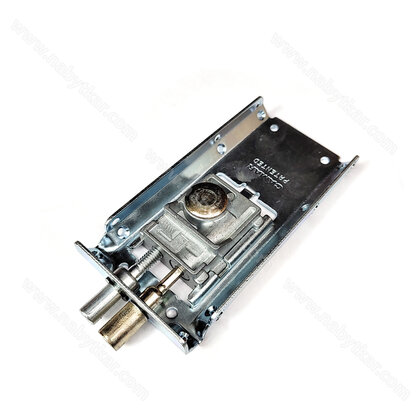 Neviditeľné záv.kov.pre horné skrinky Art.823, ľavé